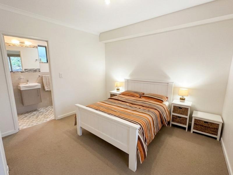 To Let 2 Bedroom Property for Rent in Vredehoek Western Cape